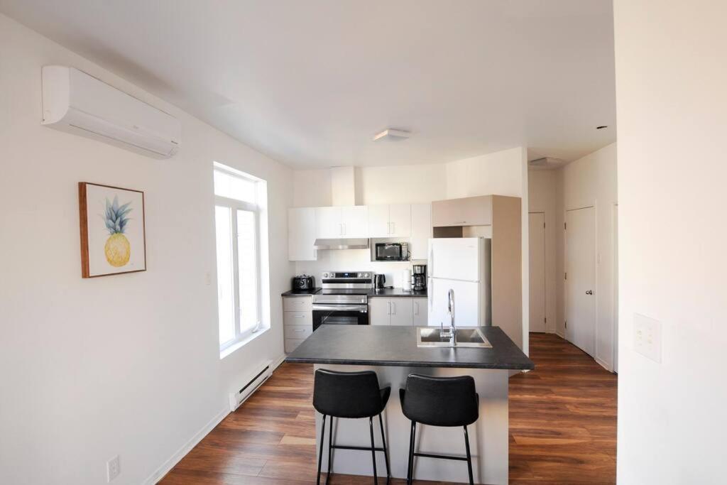 The 1810 - Spacious With Balcony - North Of Quebec Quebeque Exterior foto
