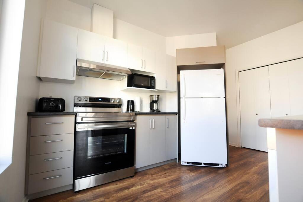 The 1810 - Spacious With Balcony - North Of Quebec Quebeque Exterior foto